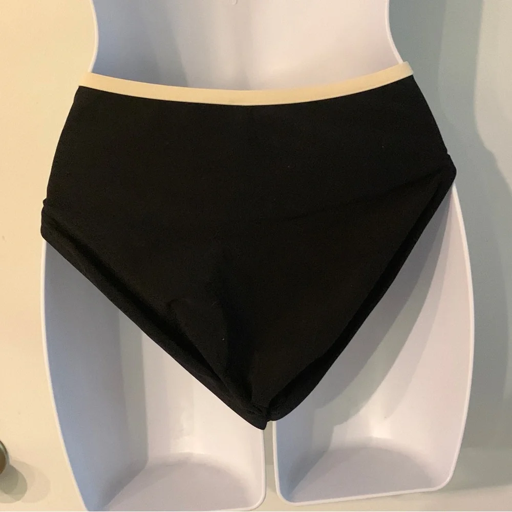Victoria's Secret Classic Black Bikini Bottom with Pink Piping Size Small - Picture 10 of 15